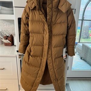 Lululemon Women's Brown Puffer Coat